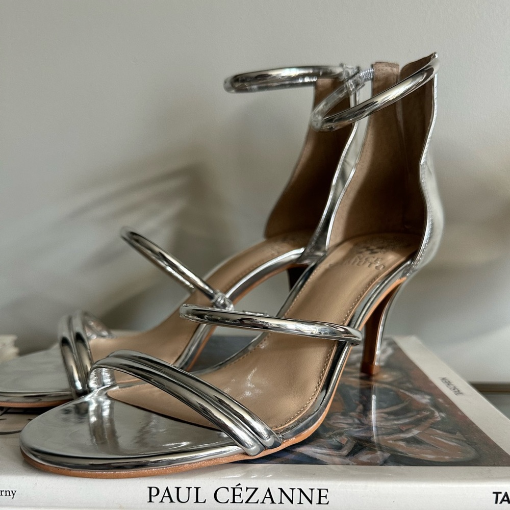Silver Vince Camuto Heels sz 8.5 womens
